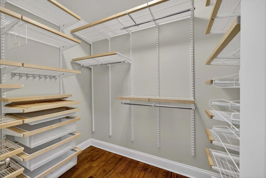 918 Highland View NE