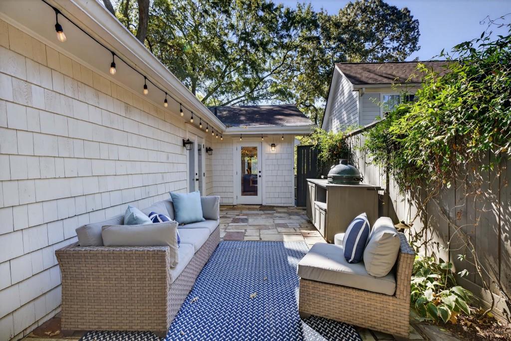 918 Highland View NE