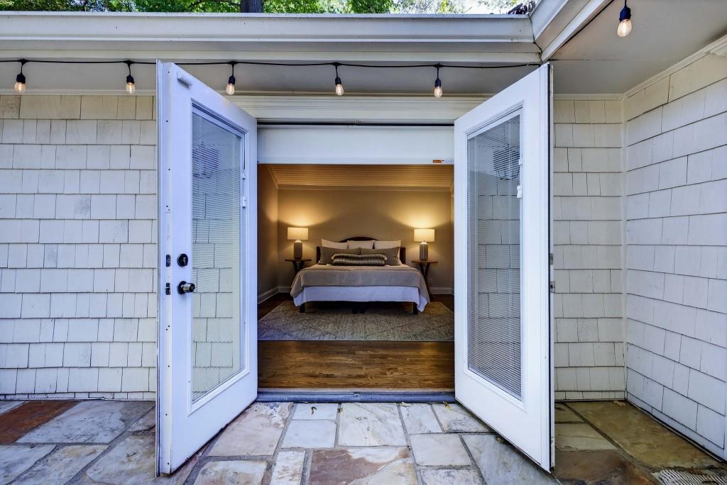 918 Highland View NE