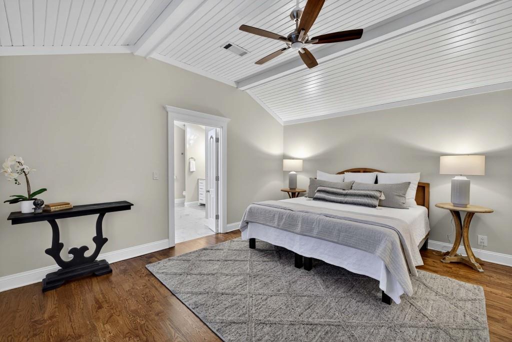 918 Highland View NE