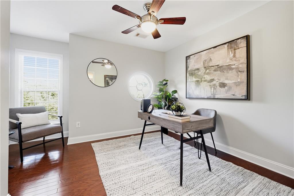 3655 E Paces Walk NE