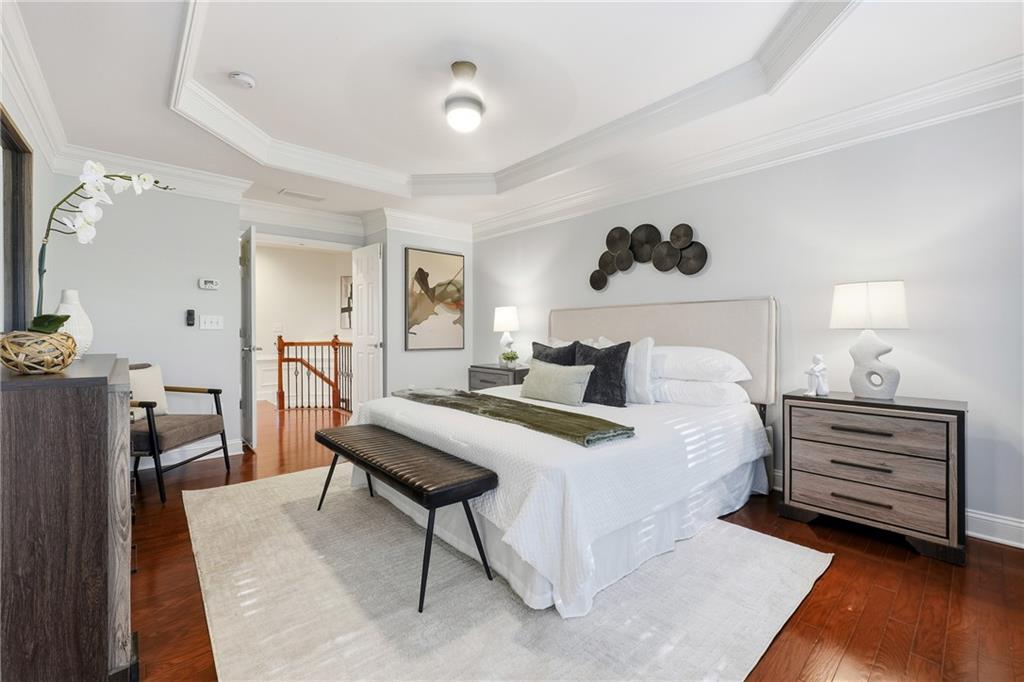 3655 E Paces Walk NE