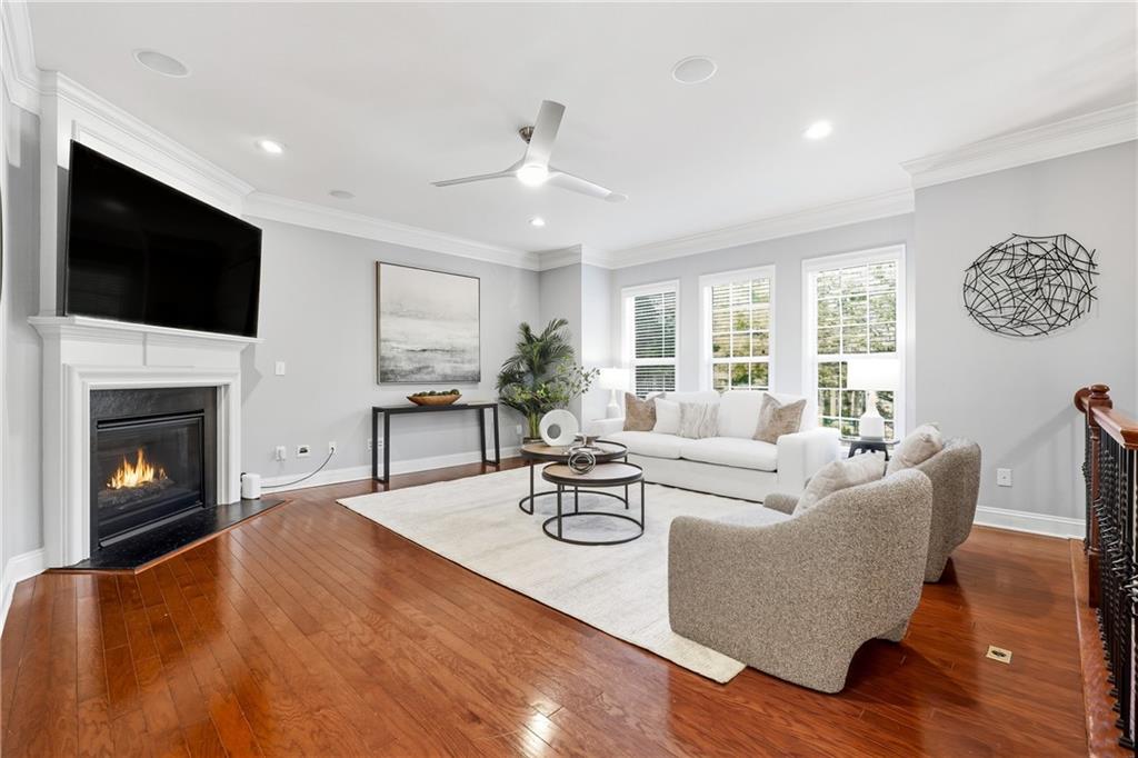 3655 E Paces Walk NE