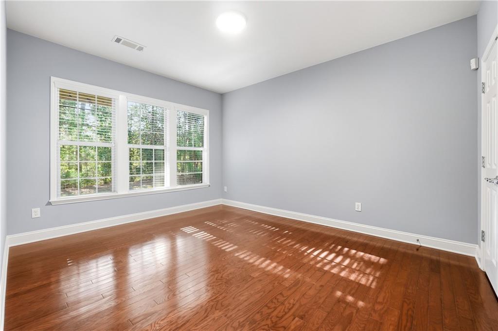 3655 E Paces Walk NE