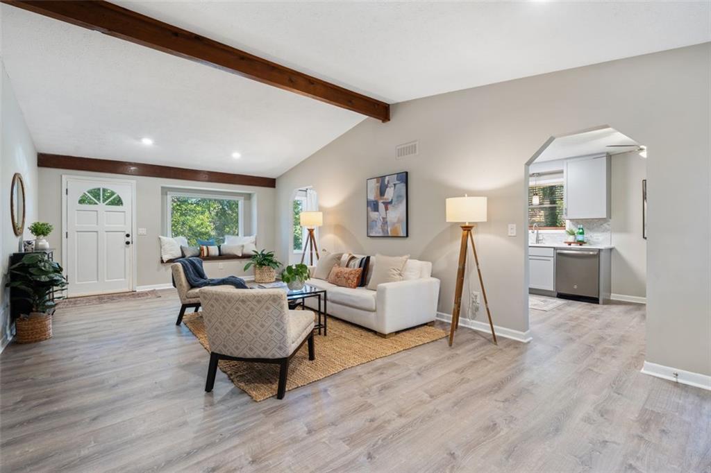 163 Castleair Court NE