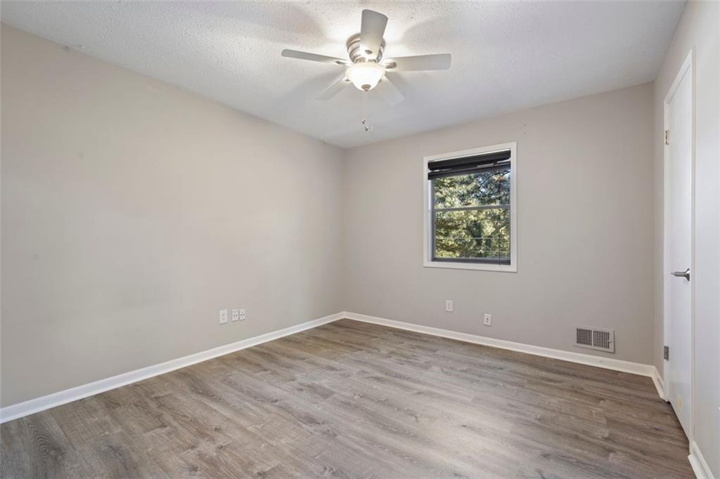 163 Castleair Court NE