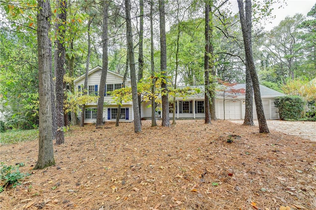 1330 Hampton Hall Drive NE