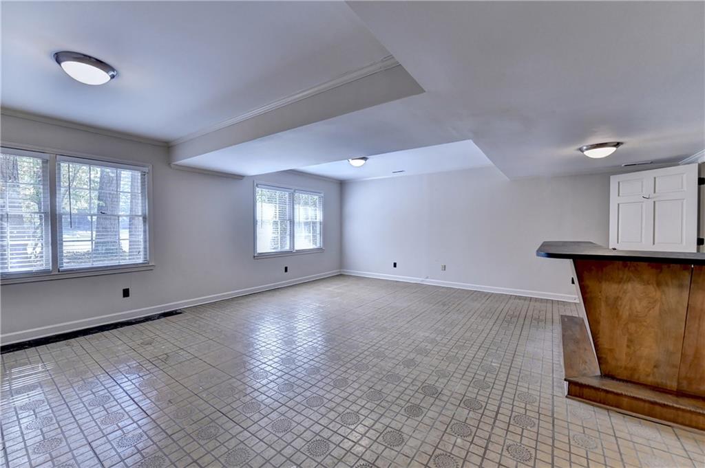 1330 Hampton Hall Drive NE