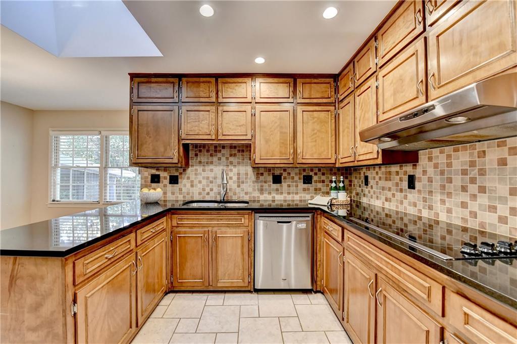 1330 Hampton Hall Drive NE