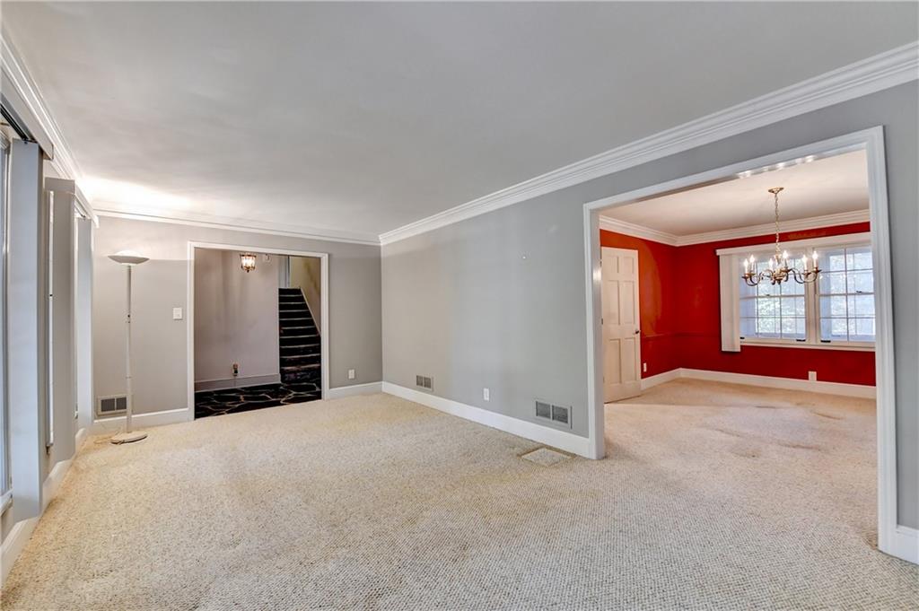 1330 Hampton Hall Drive NE