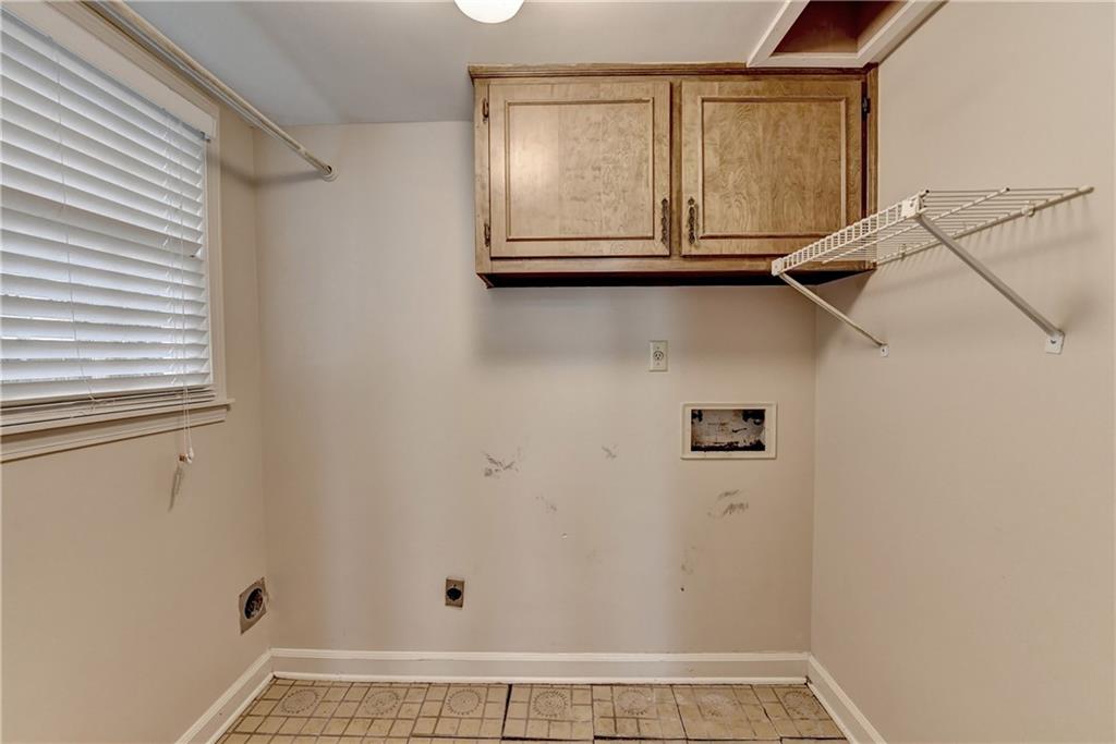 1330 Hampton Hall Drive NE