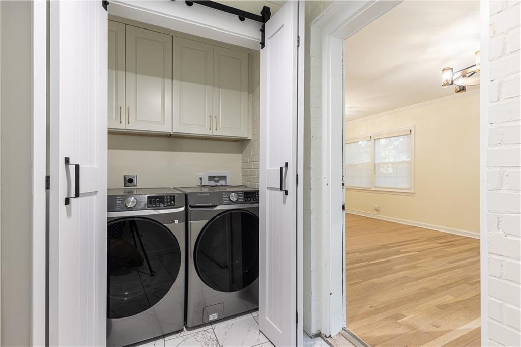 200 W Paces Ferry Road NW