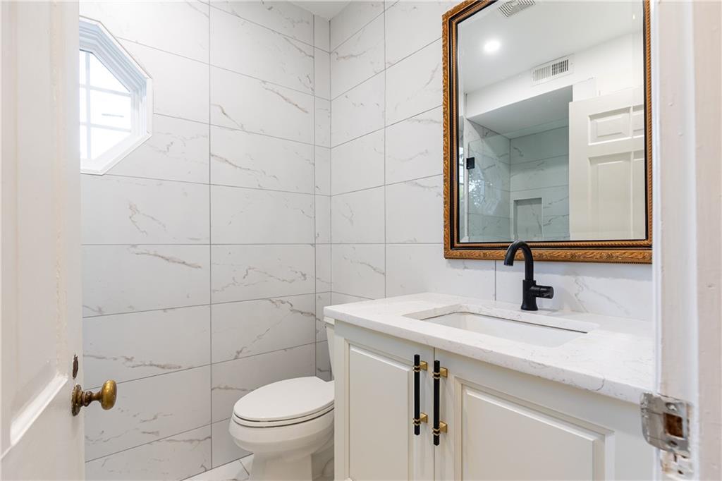 200 W Paces Ferry Road NW