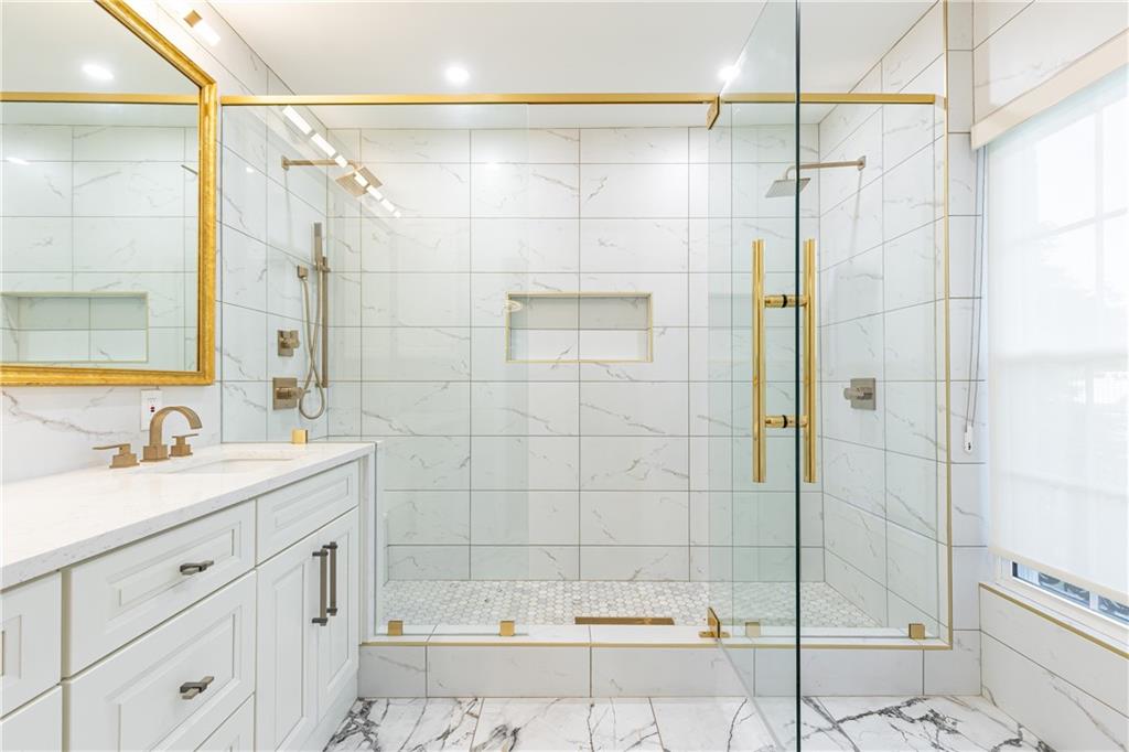 200 W Paces Ferry Road NW