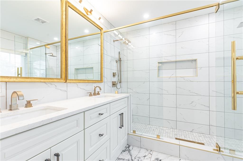 200 W Paces Ferry Road NW