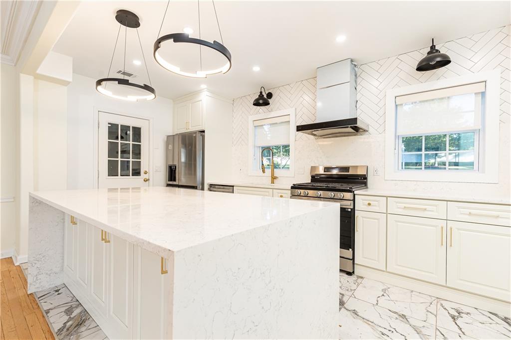 200 W Paces Ferry Road NW