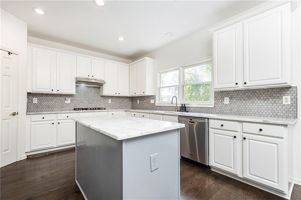 1706 Durley Down Court SE