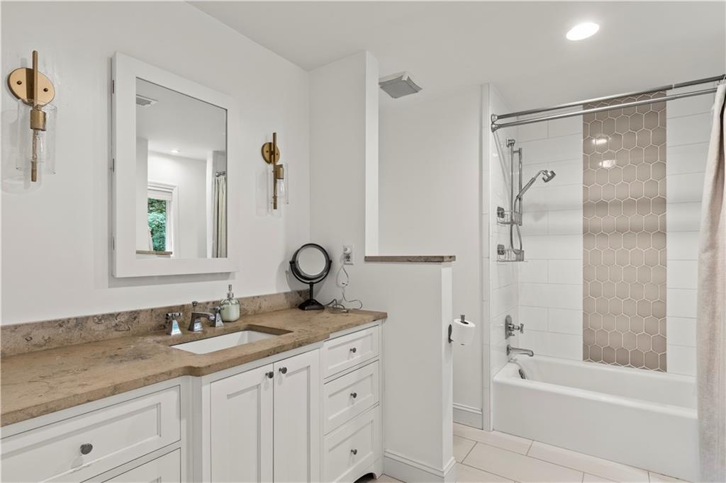 255 Black Water Cove