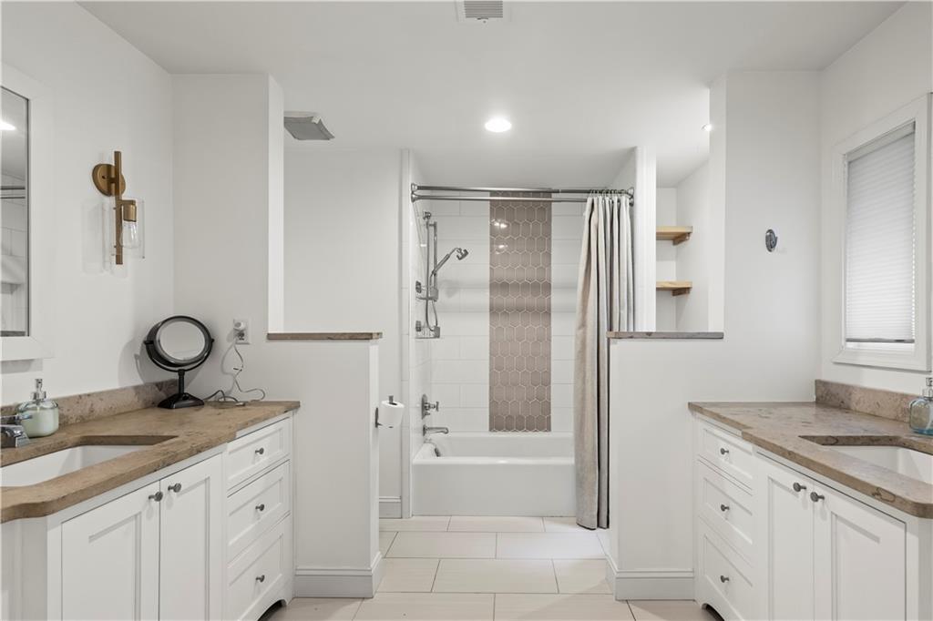 255 Black Water Cove