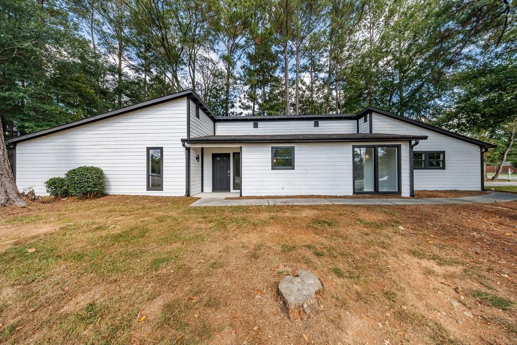 51 Holt Road