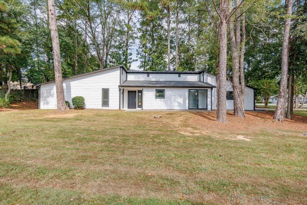51 Holt Road