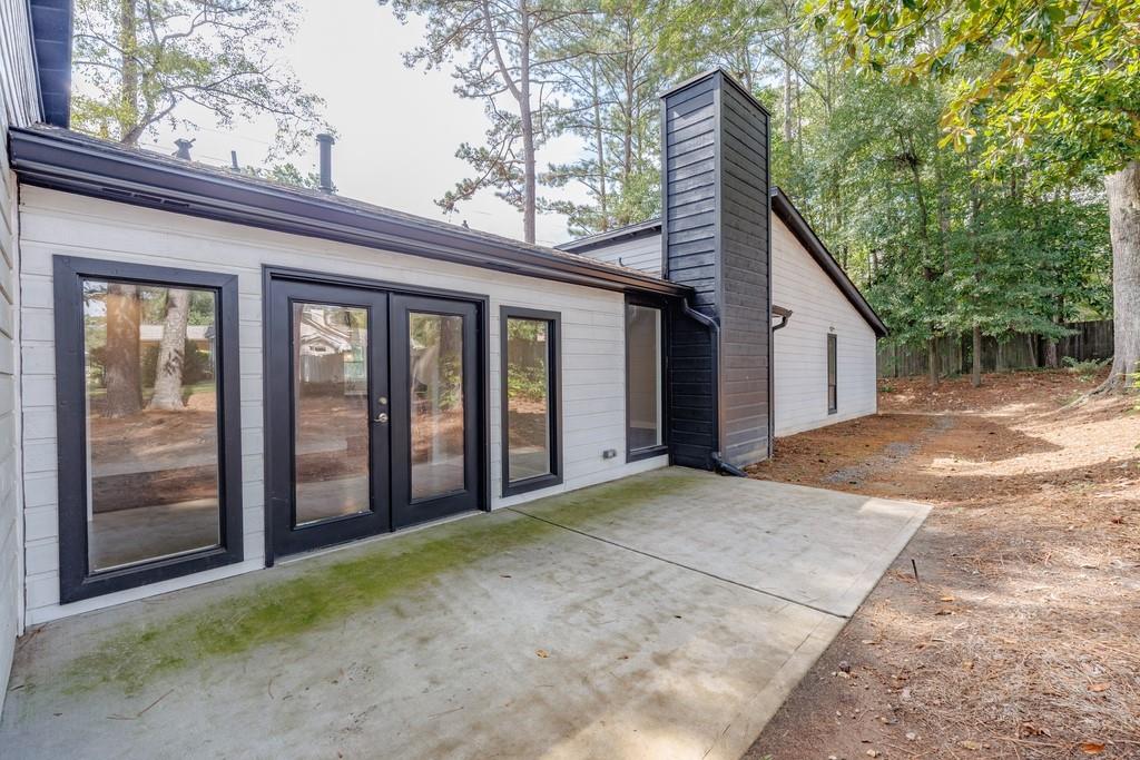 51 Holt Road