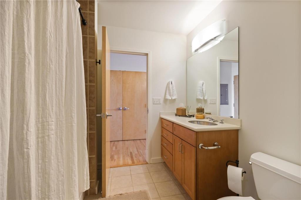 640 Glen Iris Drive NE Unit 403