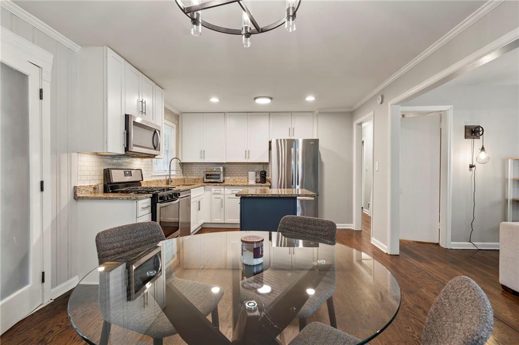 3235 Woodview Drive SE