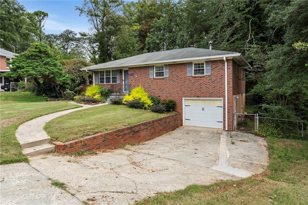 3235 Woodview Drive SE