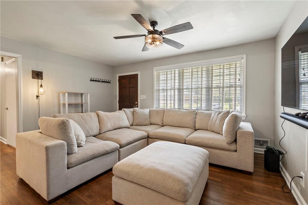 3235 Woodview Drive SE