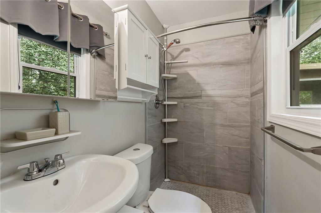 3235 Woodview Drive SE