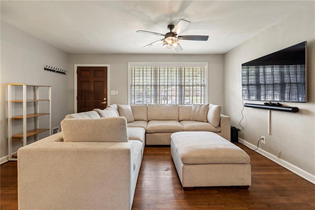 3235 Woodview Drive SE