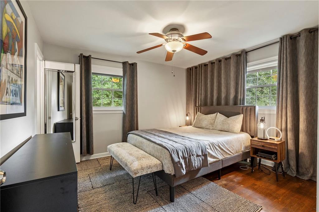 3235 Woodview Drive SE