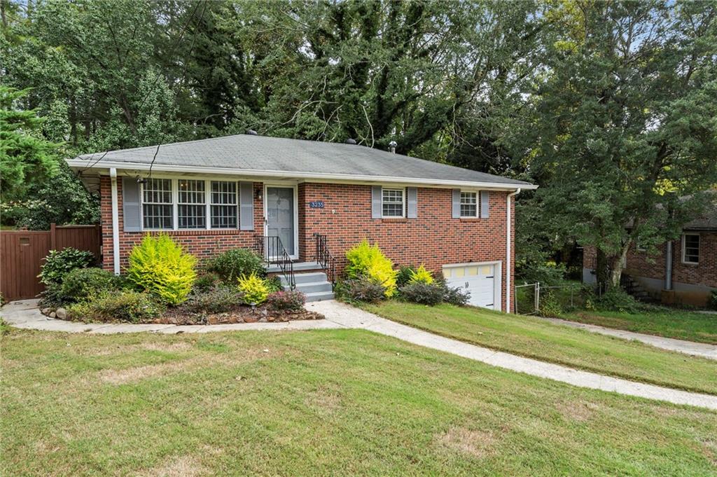 3235 Woodview Drive SE