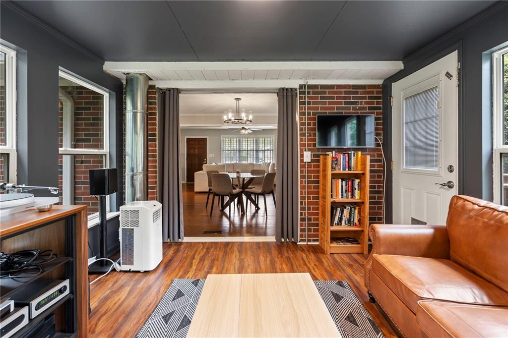 3235 Woodview Drive SE