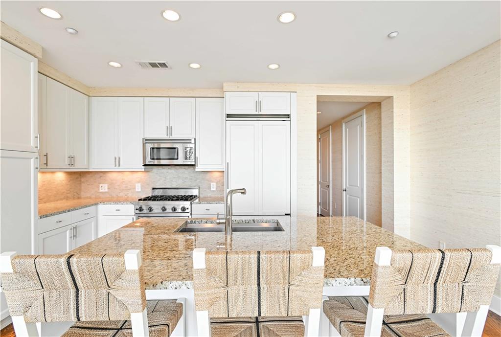 3630 Peachtree Road NE Unit 2106