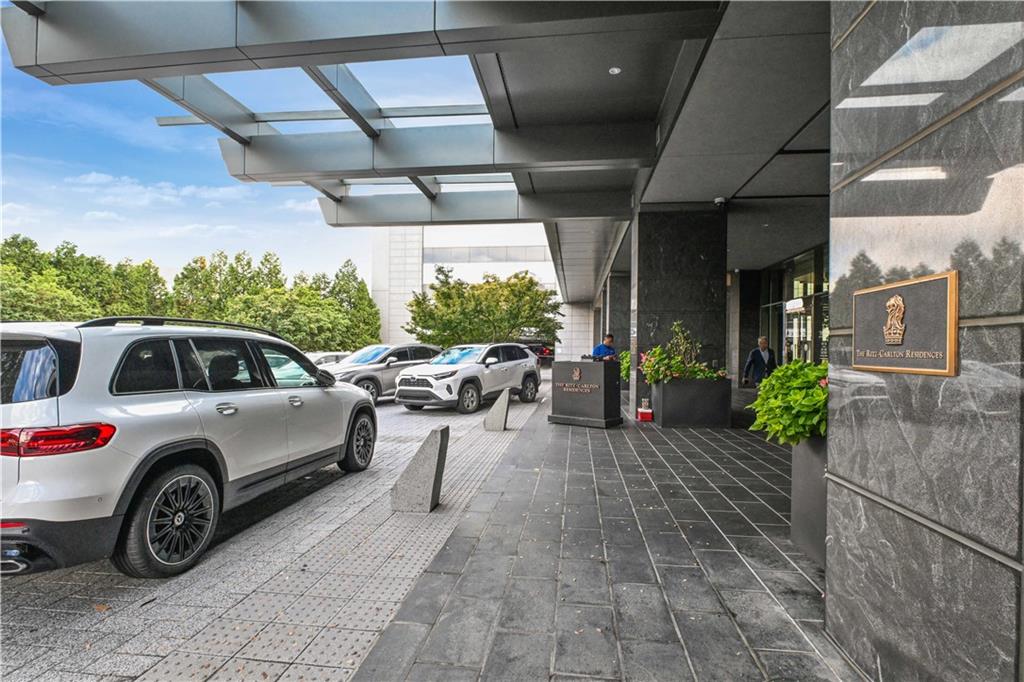 3630 Peachtree Road NE Unit 2106