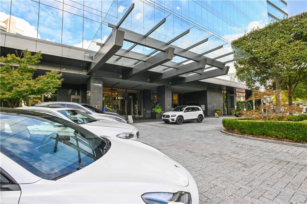 3630 Peachtree Road NE Unit 2106