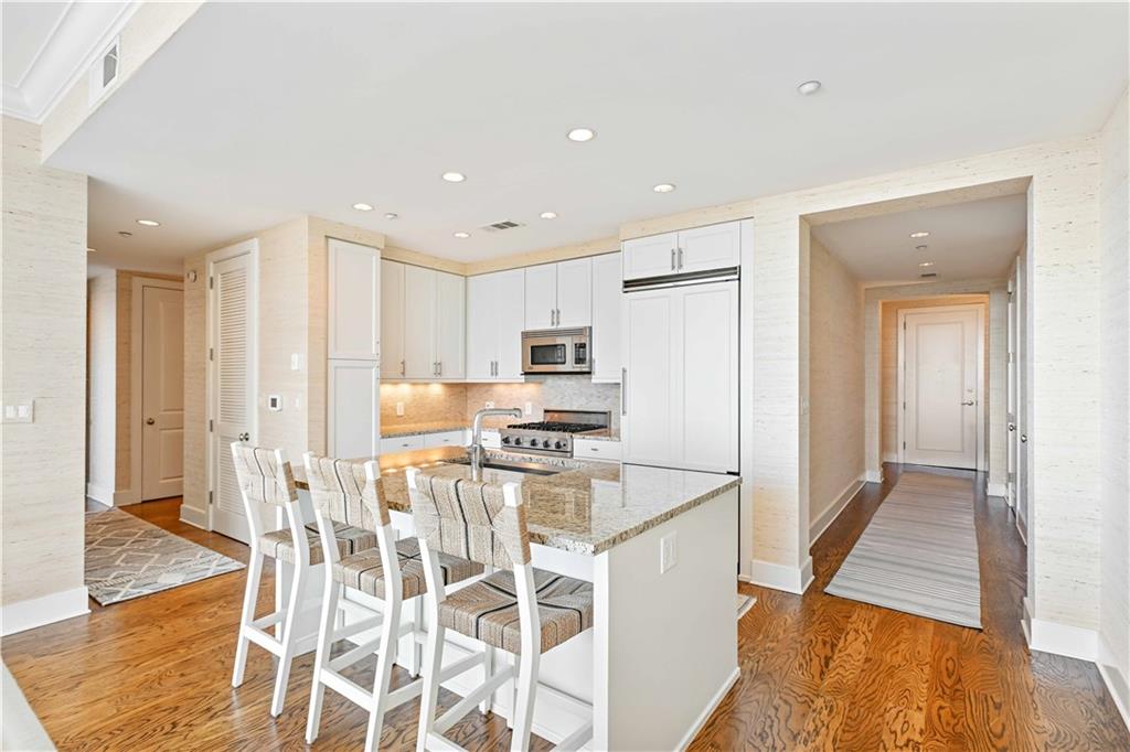 3630 Peachtree Road NE Unit 2106