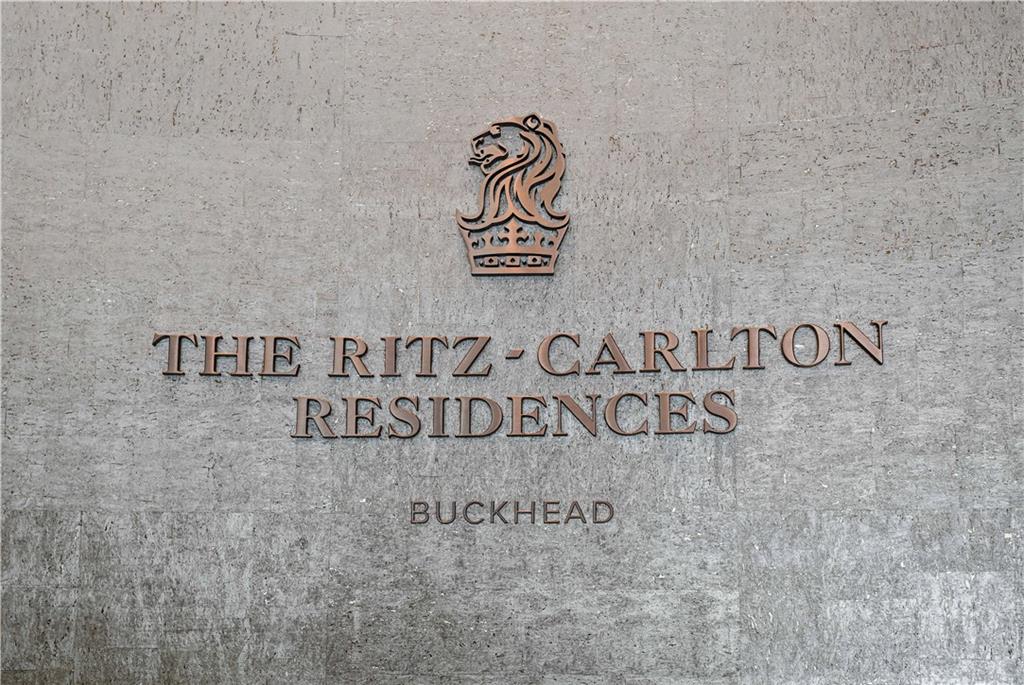 3630 Peachtree Road NE Unit 2106