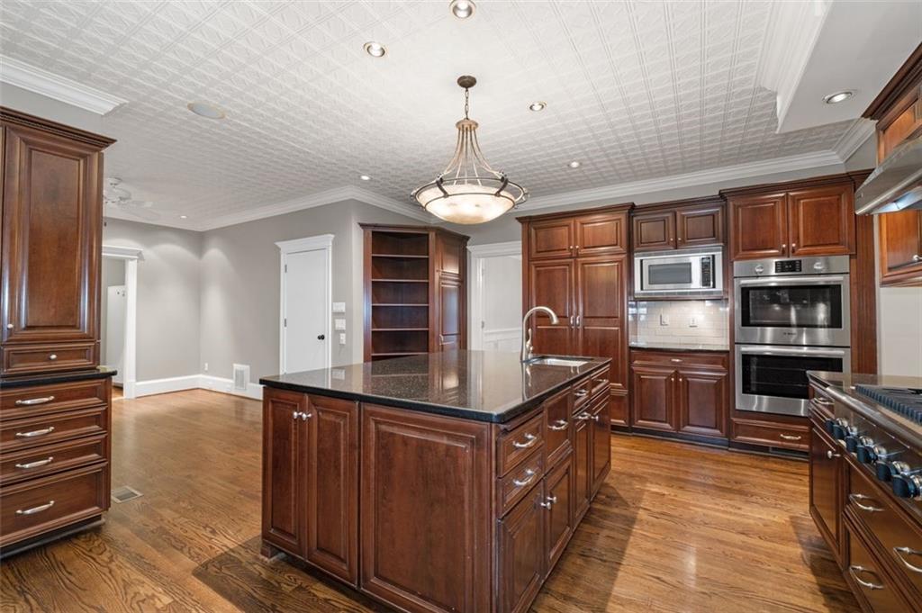 1152 Byrnwyck Road NE