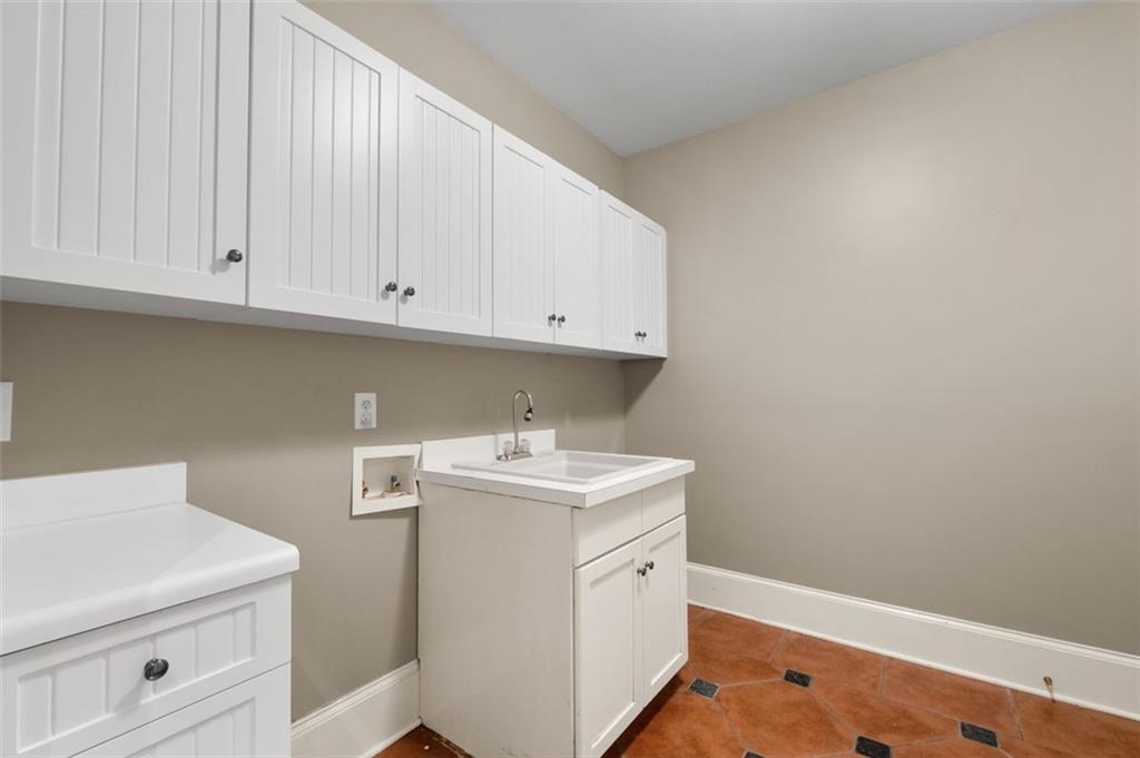 1152 Byrnwyck Road NE