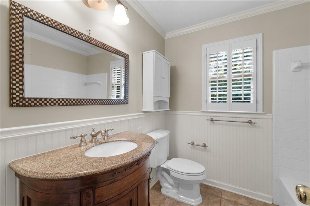 1152 Byrnwyck Road NE