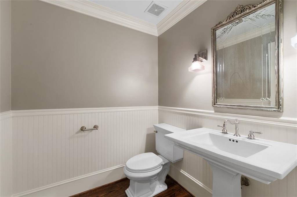 1152 Byrnwyck Road NE