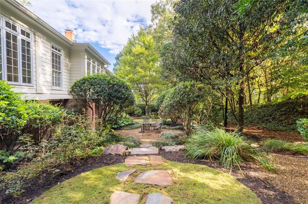 1152 Byrnwyck Road NE