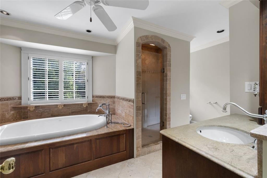 1152 Byrnwyck Road NE