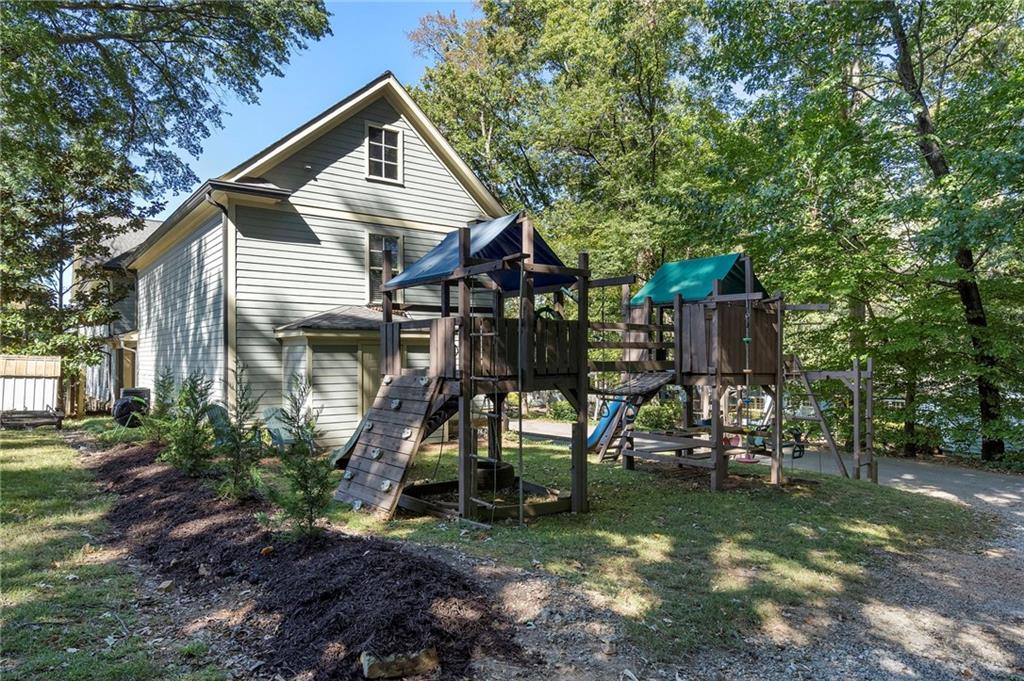 2643 Caldwell Road NE