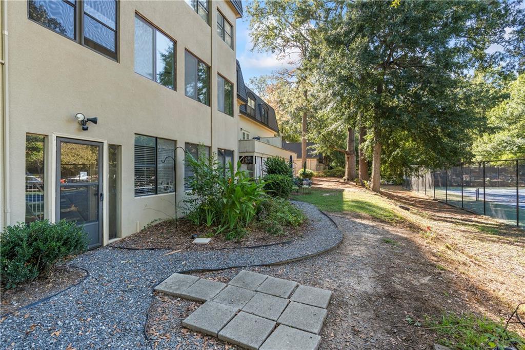 13 Chaumont Square NW