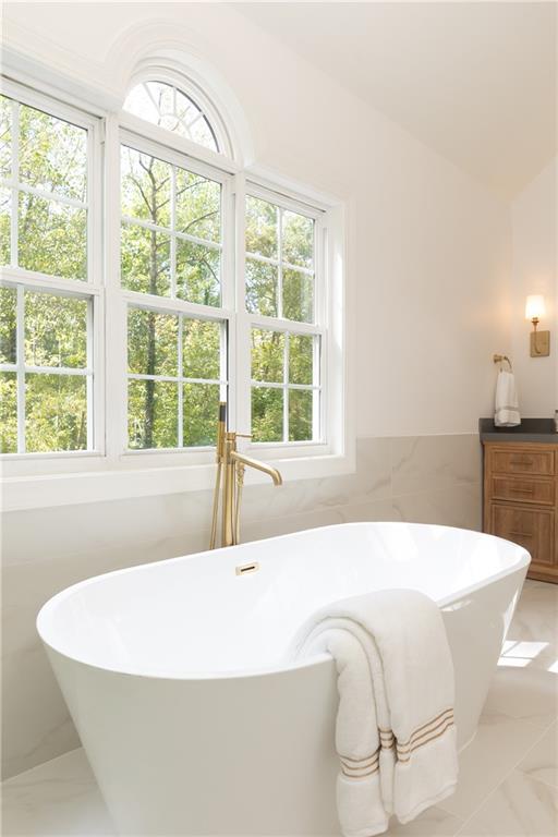 6370 River Chase Circle