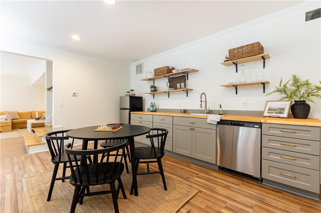 6370 River Chase Circle